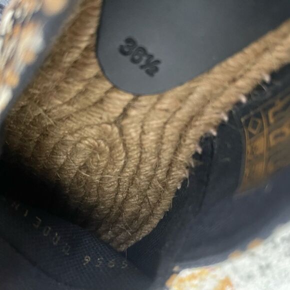 Saint Laurent
leopard-print embroidered canvas espadrilles - Picture 9 of 9